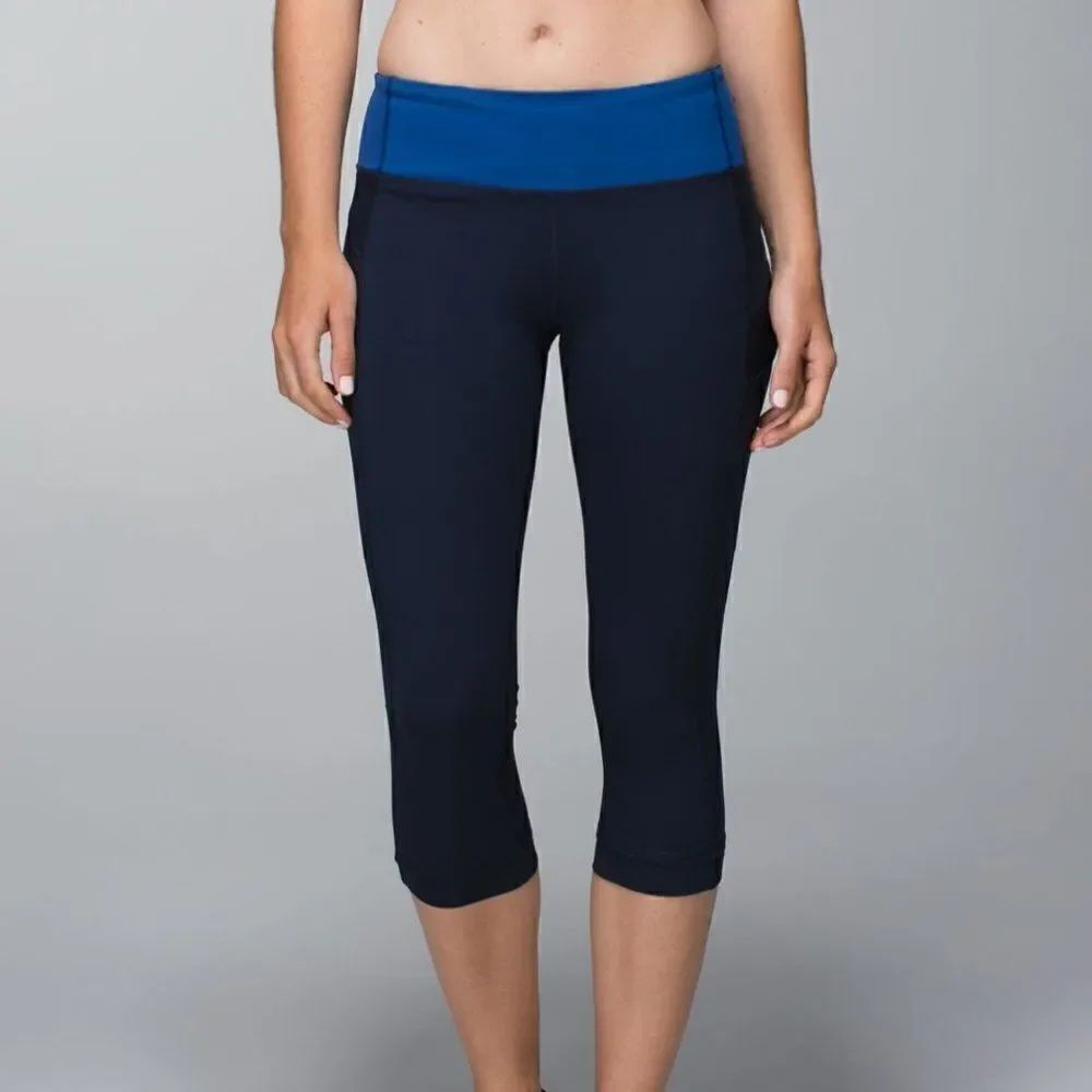 Lululemon Illumina Crops Leggings Inkwell